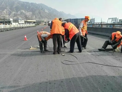 乌恰道路桥梁病害治理